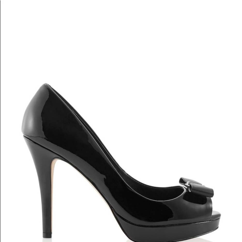 Black leather shoes barely worn